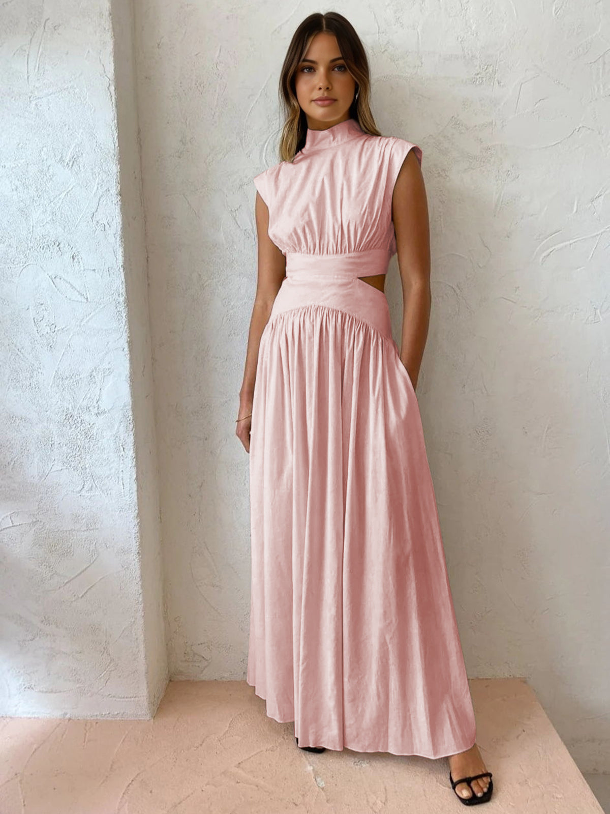 SALVINA | Maxi-jurk met Cut-out Rug en Plooidetail