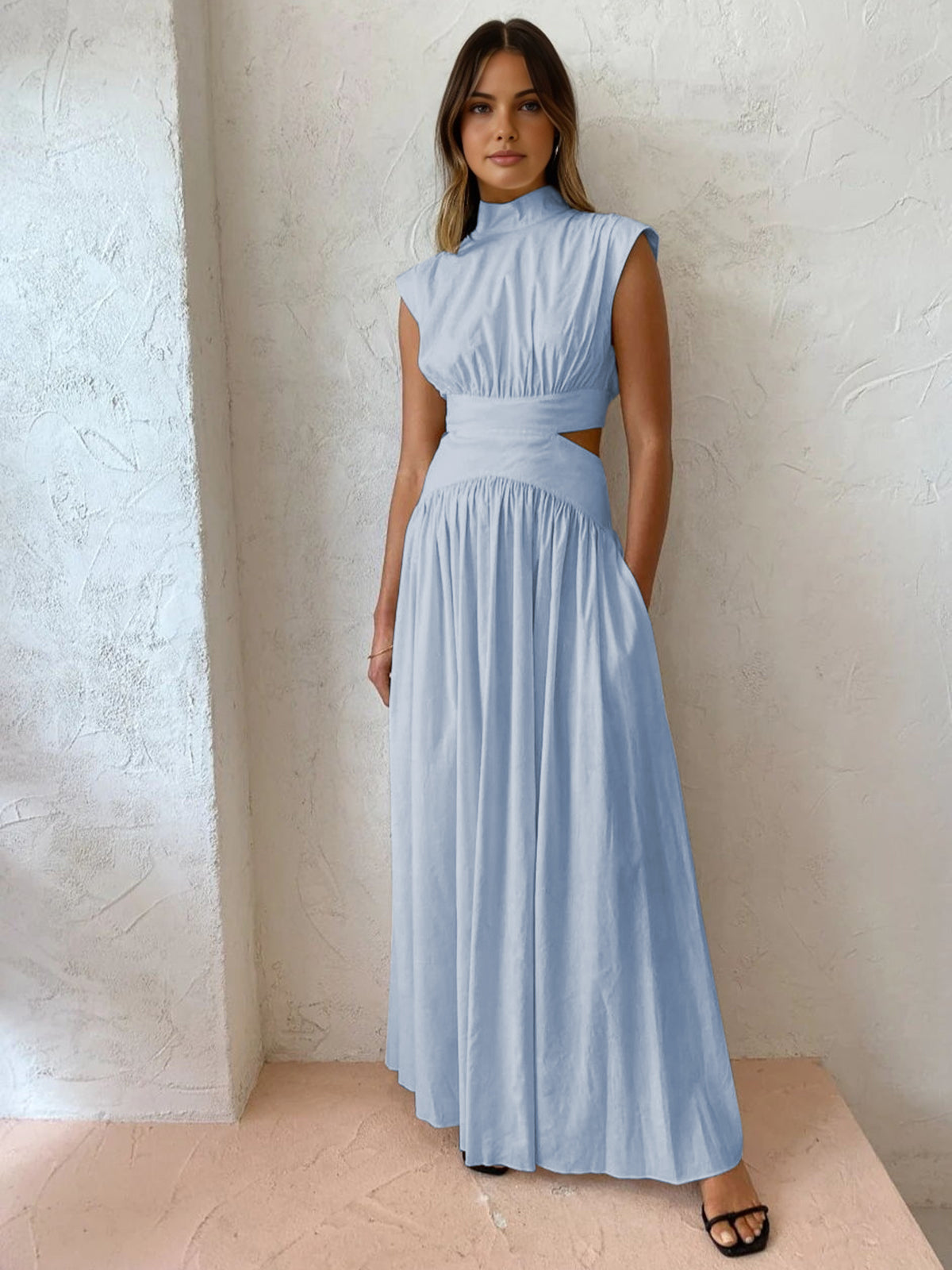 SALVINA | Maxi-jurk met Cut-out Rug en Plooidetail