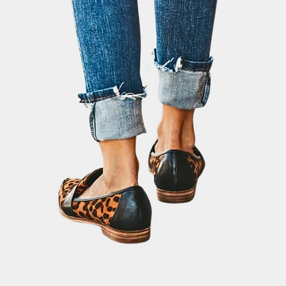 Dames loafers met ronde neus en gestikte rand
