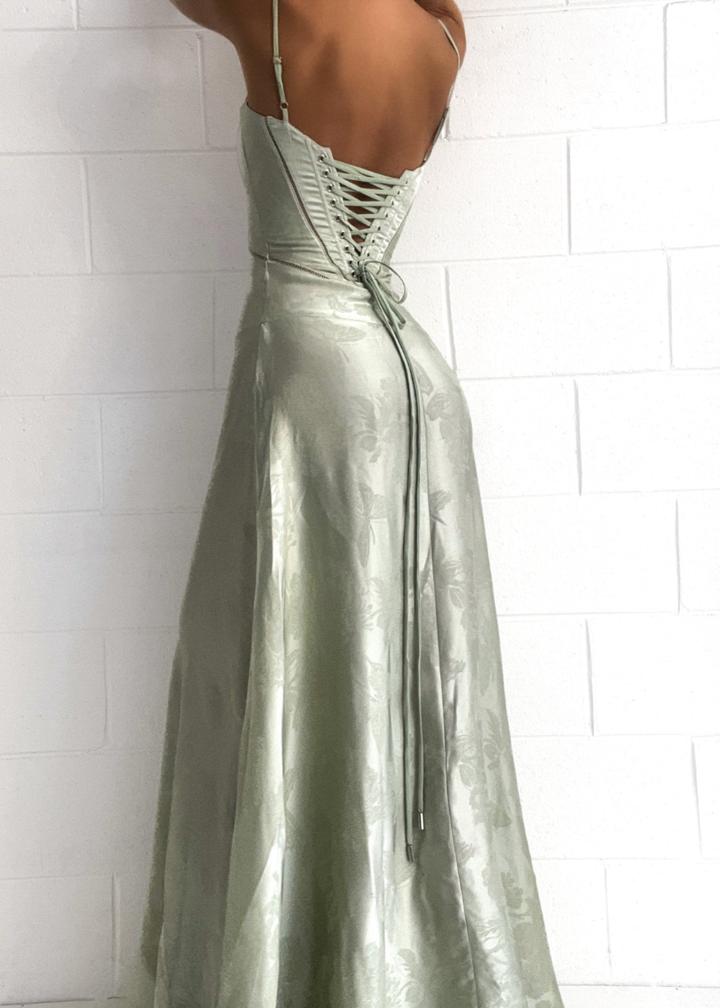 Elegante Liquid Satin Jurk voor Feestelijke Gelegenheden