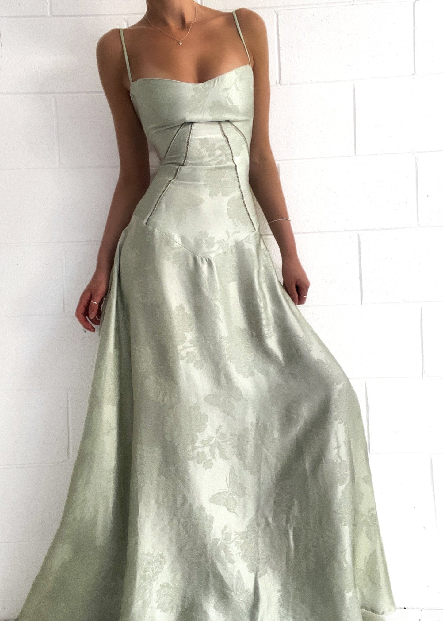 Elegante Liquid Satin Jurk voor Feestelijke Gelegenheden