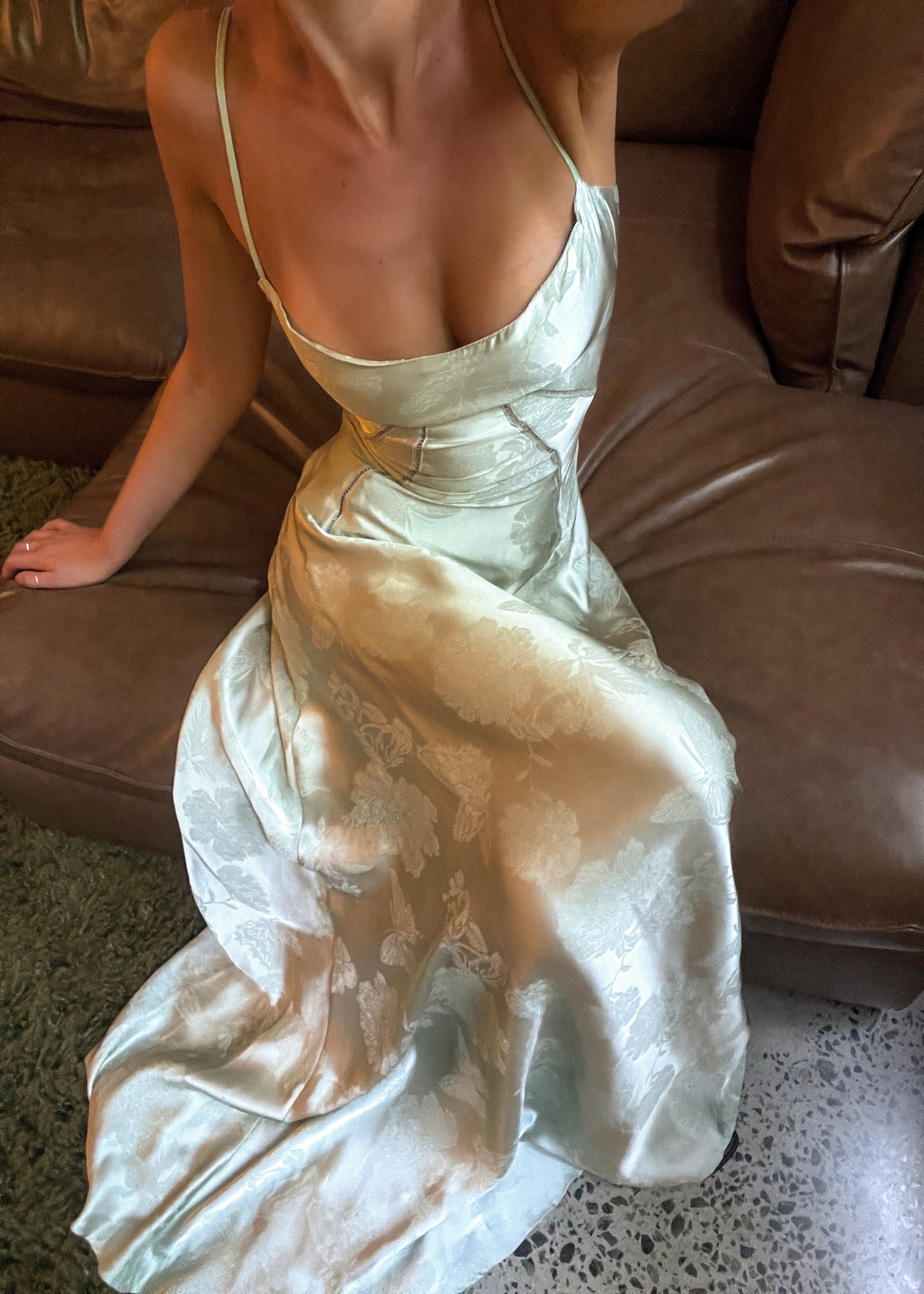 Elegante Liquid Satin Jurk voor Feestelijke Gelegenheden
