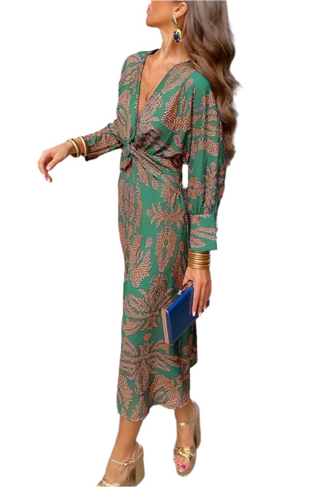 Elegante damesjurk met gedefinieerde taille en vloeiende halslijn