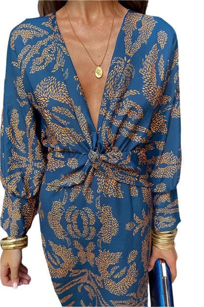 Elegante damesjurk met gedefinieerde taille en vloeiende halslijn