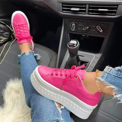 Moderne Dames Plateau Sneakers met Strak Silhouet - Comfort en Stijl