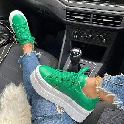 Moderne Dames Plateau Sneakers met Strak Silhouet - Comfort en Stijl